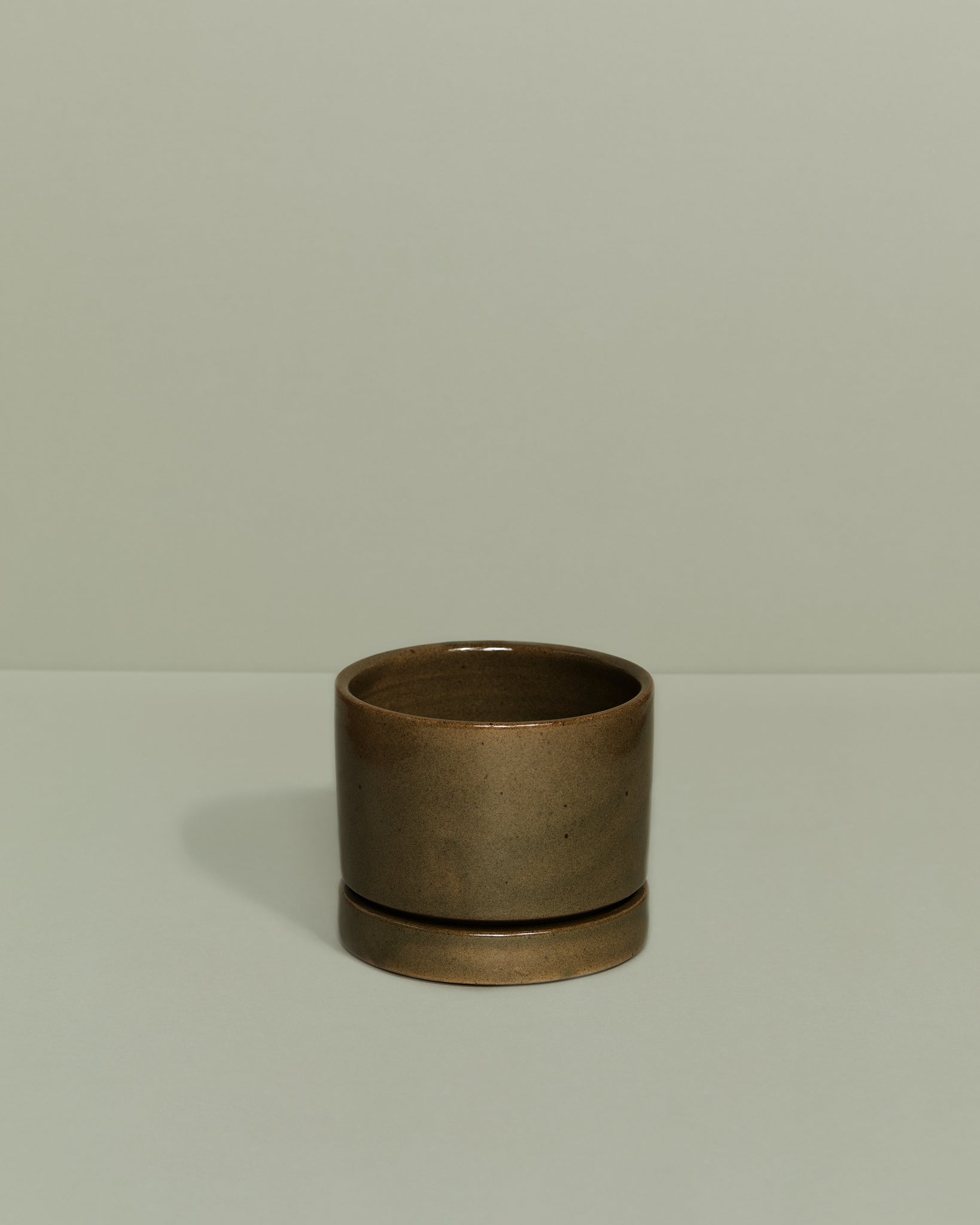 Planter with Saucer — Green