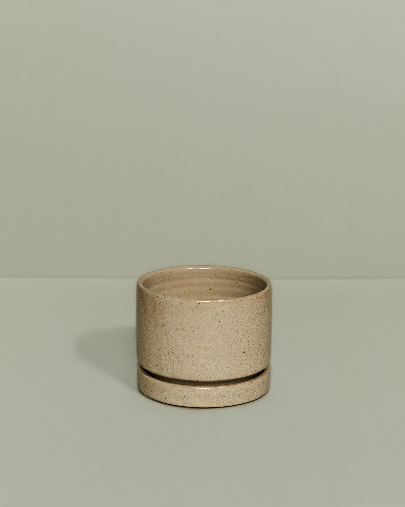 Planter with Saucer — Sand