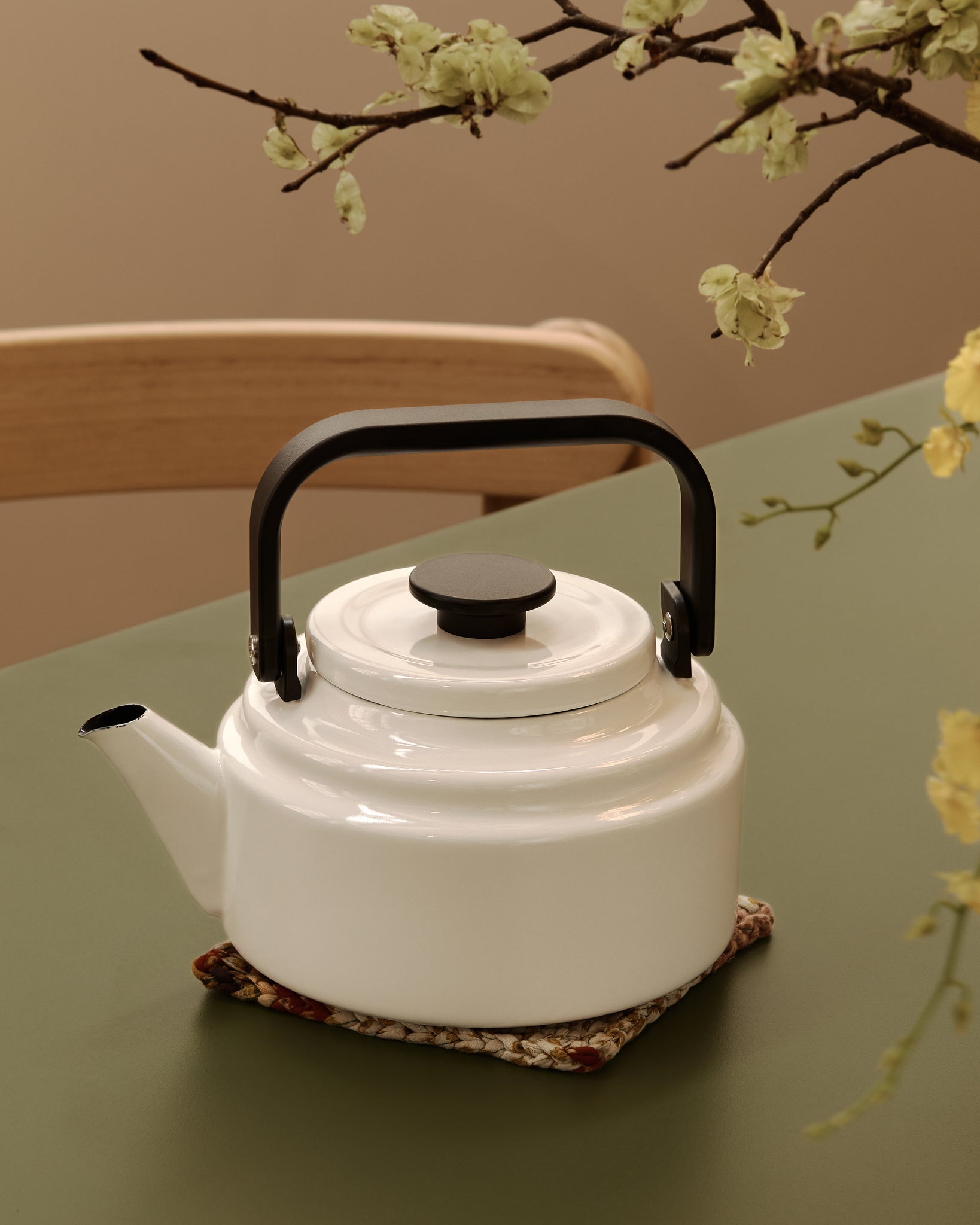 Noda Horo Amu Kettle — White